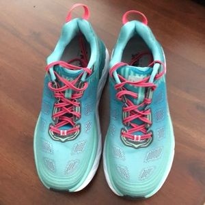 Hoka OneOne Bondi 6